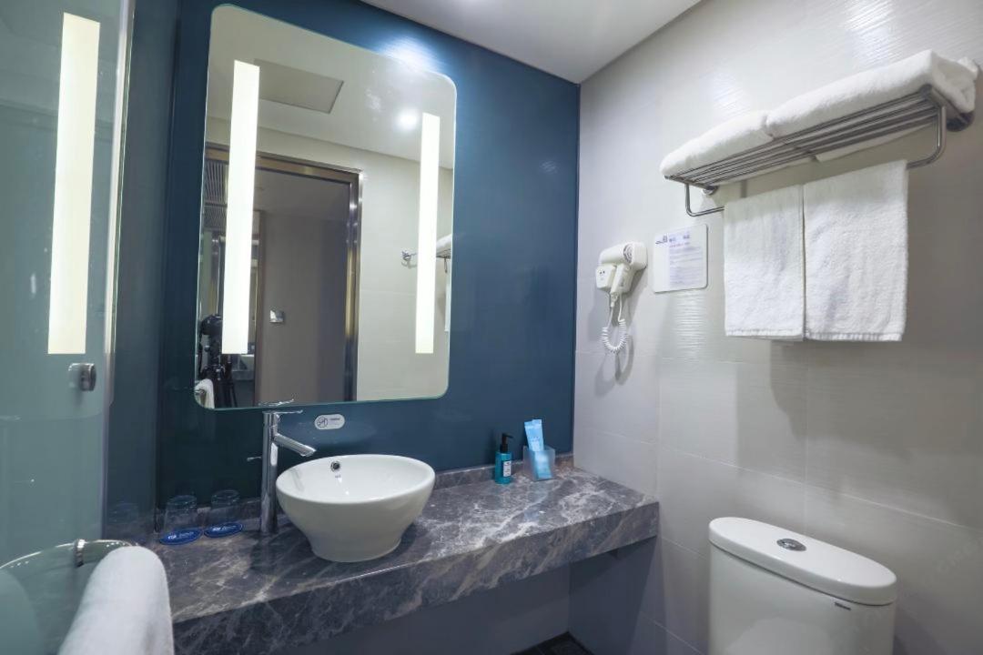 Holiday Inn Express - Xiamen City Center By Ihg Екстер'єр фото